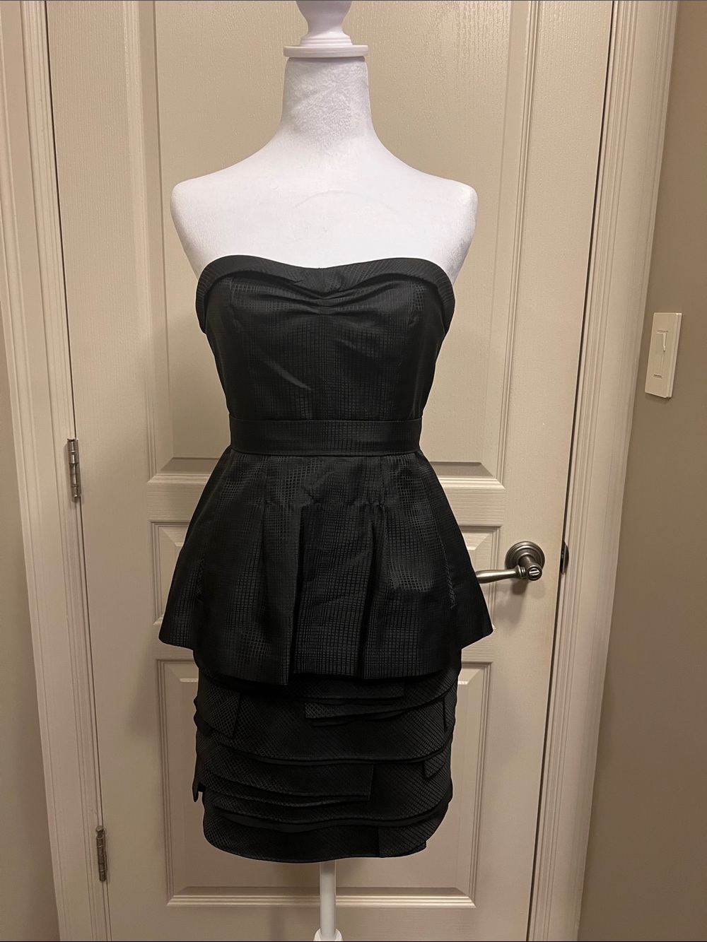 BCBGMaxAzria Black Strapless Peplum Tiered Cocktail Dress